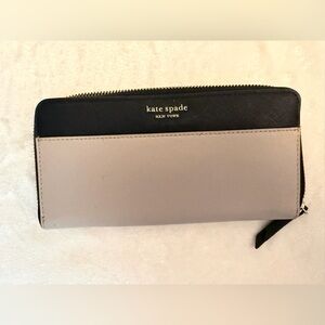 Kate Spade Two-Tone Black and Cream Zip Wallet